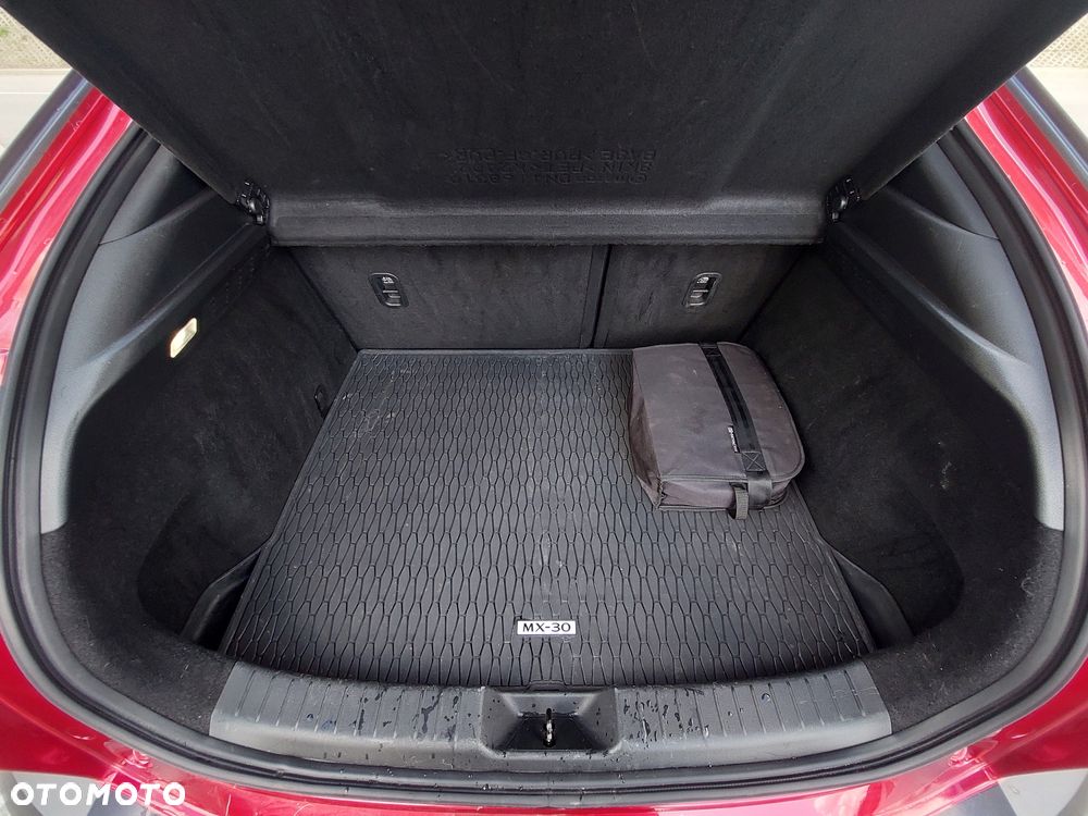 Mazda MX-30 e-SKYACTIV - 16