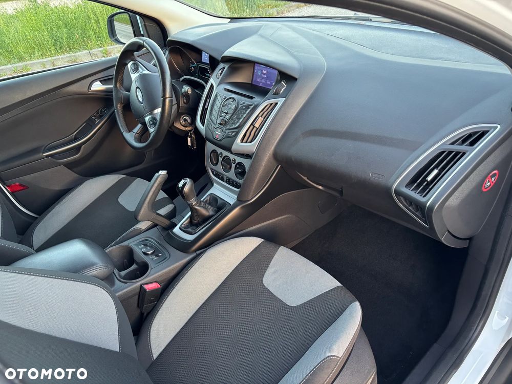 Ford Focus 1.0 EcoBoost Start-Stopp-System Ambiente - 22