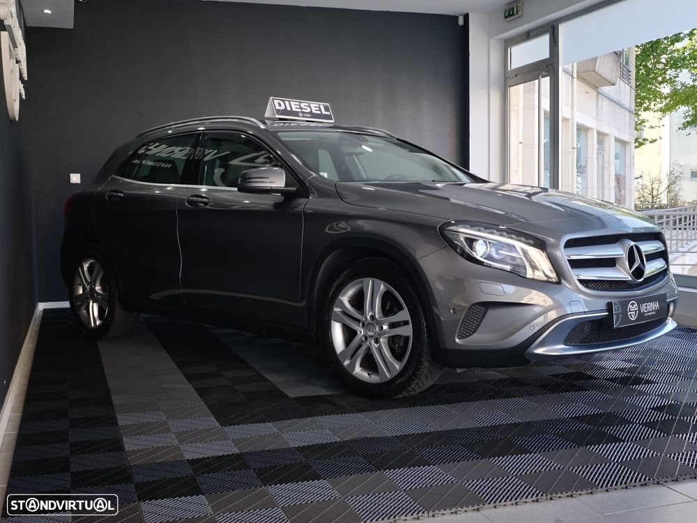 Mercedes-Benz GLA 200 (CDI) d 7G-DCT Urban - 14