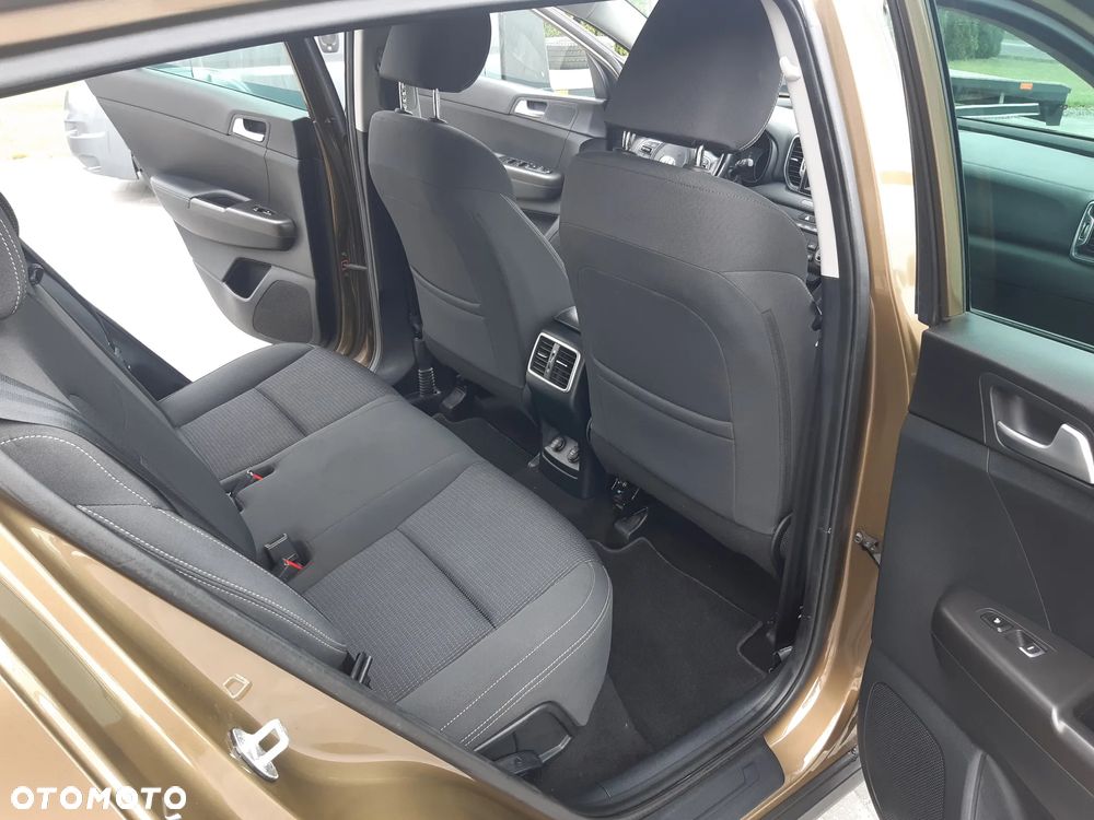 Kia Sportage 1.6 GDI 2WD VISION - 16