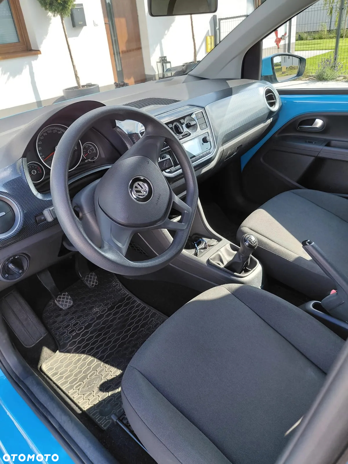 Volkswagen up! - 8