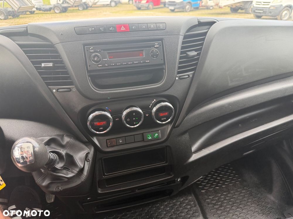Iveco 35C15 HDS Dżwig 2t Kiper Wywrotka - 17