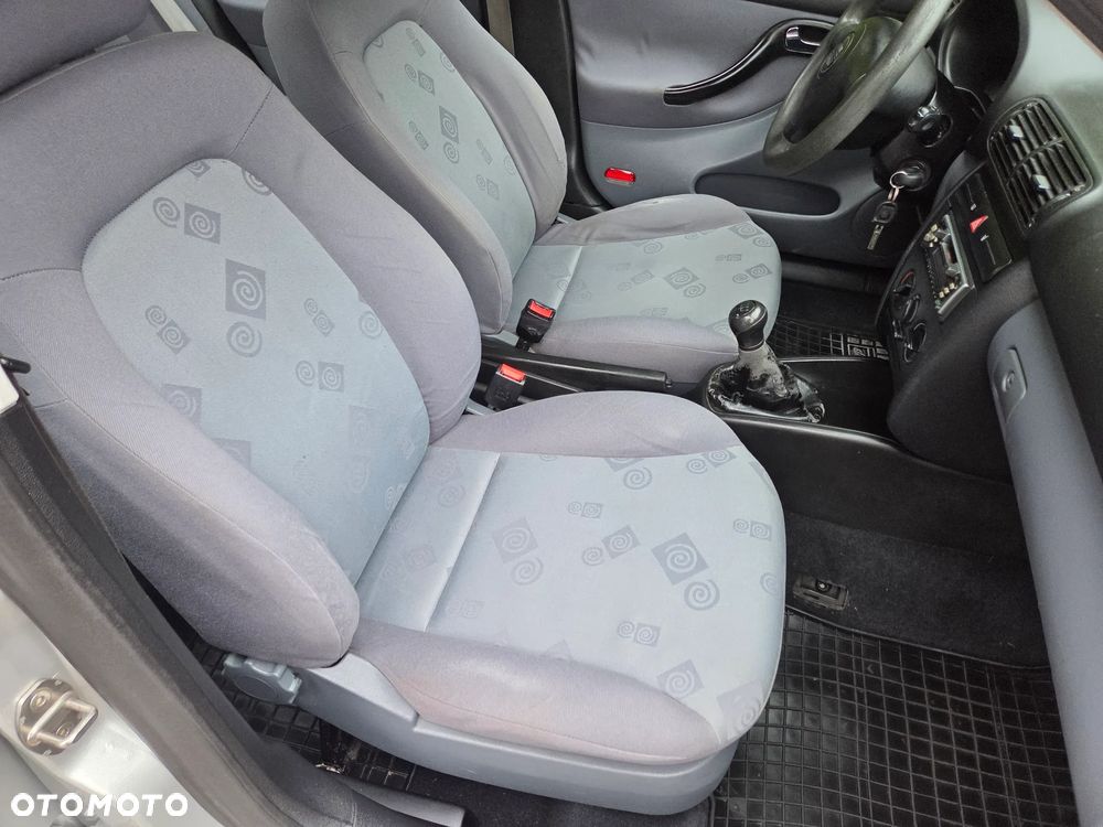 Seat Leon 1.6 Signo - 9