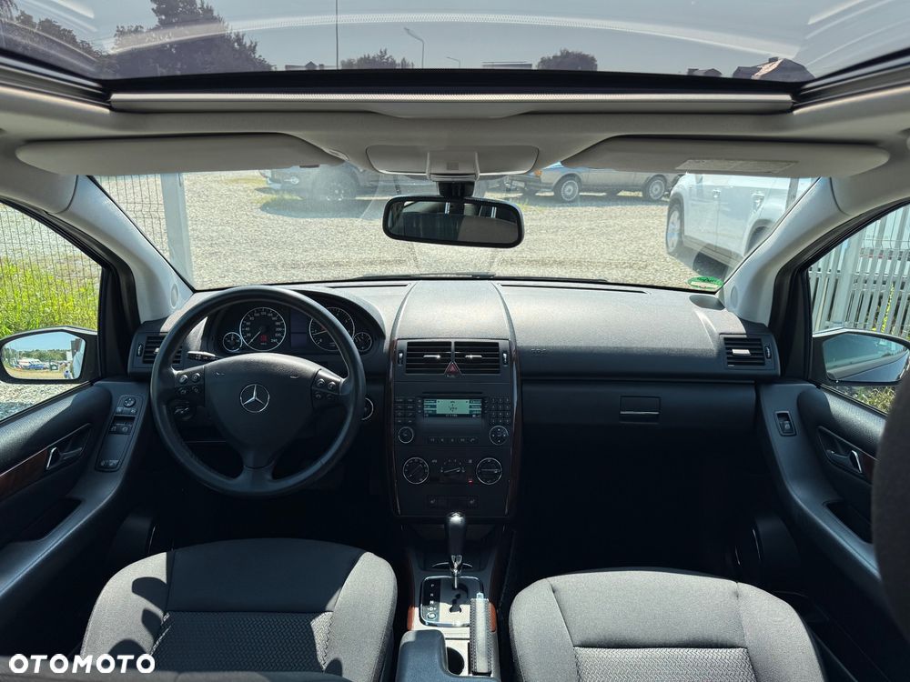 Mercedes-Benz Klasa A 180 Autotronic Elegance - 24