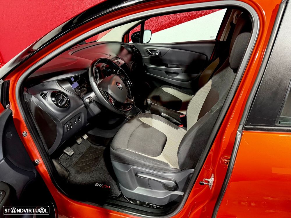 Renault Captur 1.5 dCi Exclusive - 19