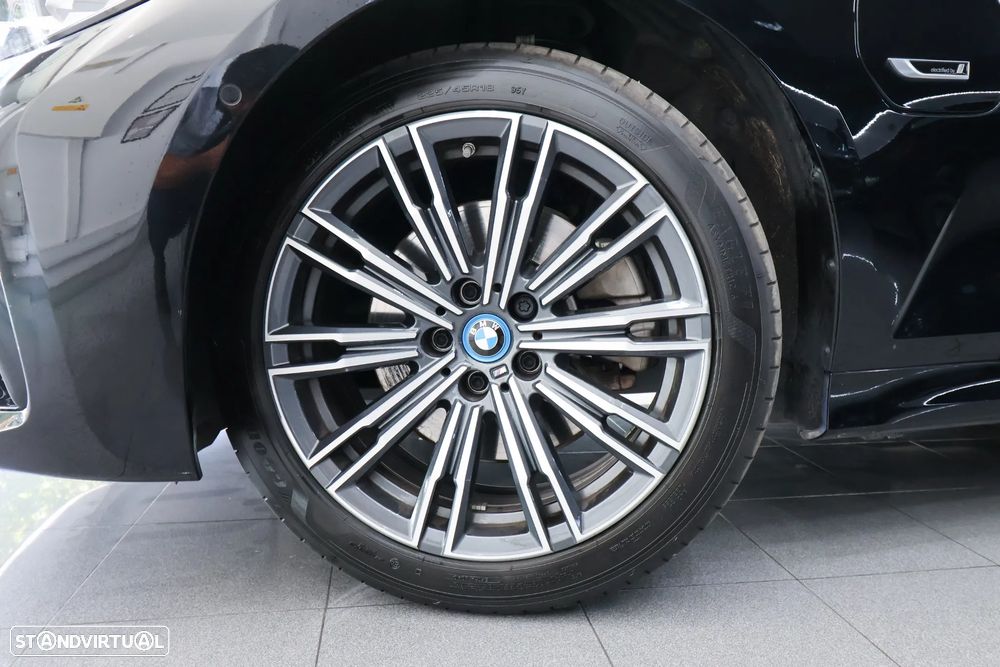 BMW 320 e Pack Desportivo M Auto - 7