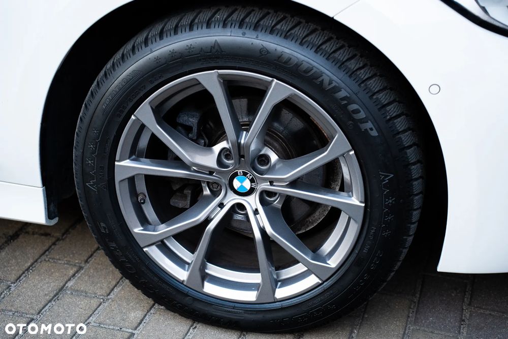 BMW Seria 3 318d MHEV Sport Line - 22