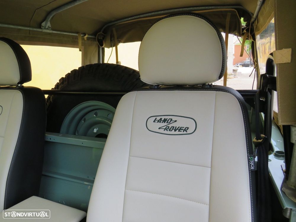 Land Rover Defender - 35