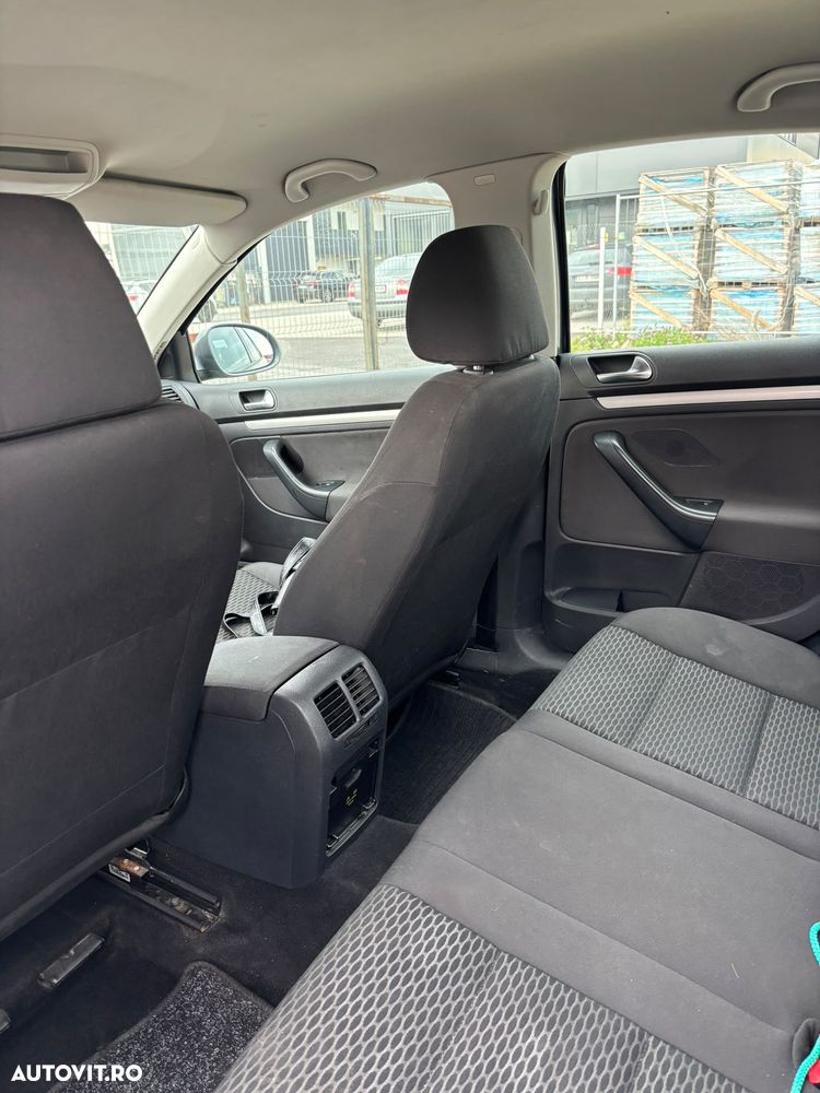 Volkswagen Jetta 1.6 Comfortline - 9