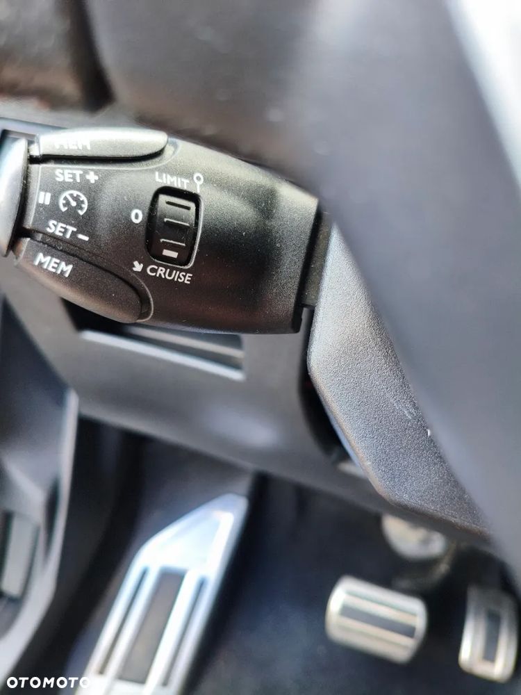 Peugeot 3008 PureTech 130 Stop & Start EAT6 Allure - 31