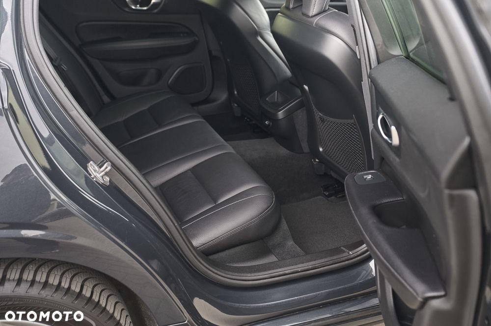 Volvo V60 D3 Geartronic Momentum Pro - 29