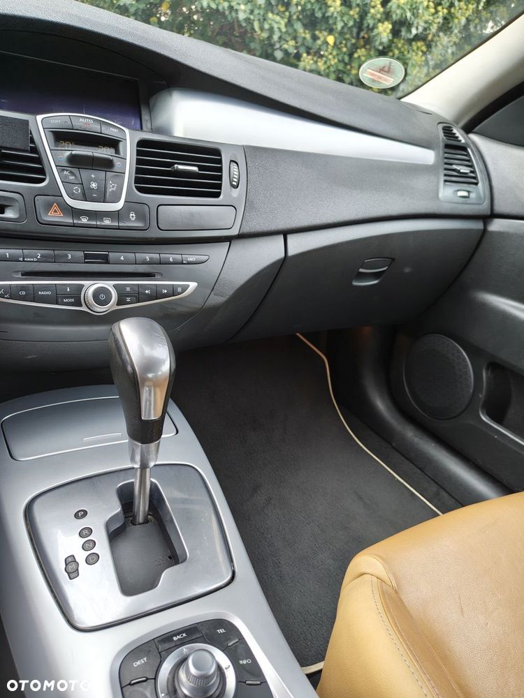 Renault Laguna V6 dCi 235 FAP GT - 6