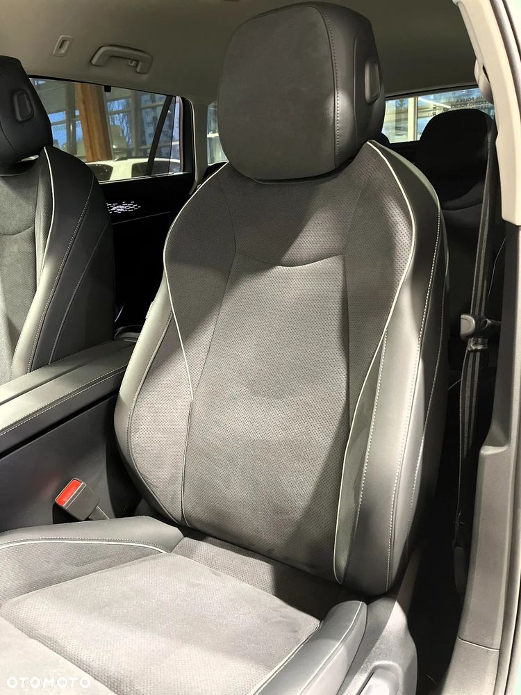 Volkswagen Passat - 12