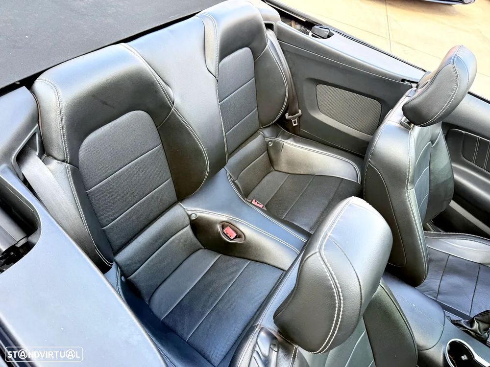 Ford Mustang 2.3i EcoBoost Aut. - 31