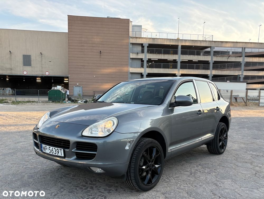 Porsche Cayenne - 4