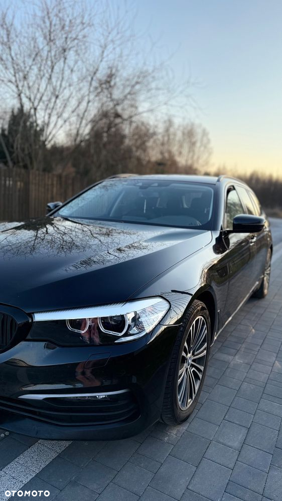 BMW Seria 5 518d - 23