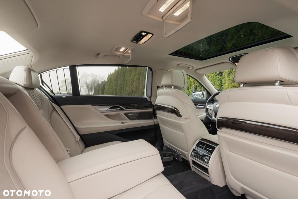 BMW Seria 7 730Ld xDrive mHEV - 15