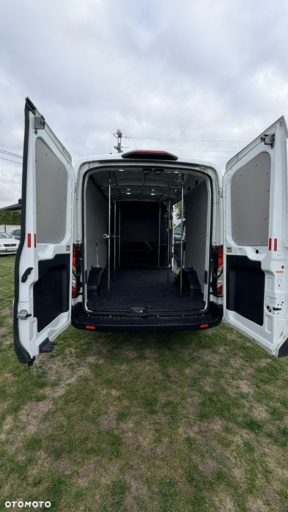Ford Transit - 30