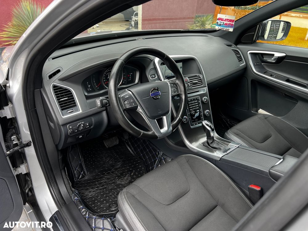 Volvo XC 60 D4 Geartronic Momentum - 13