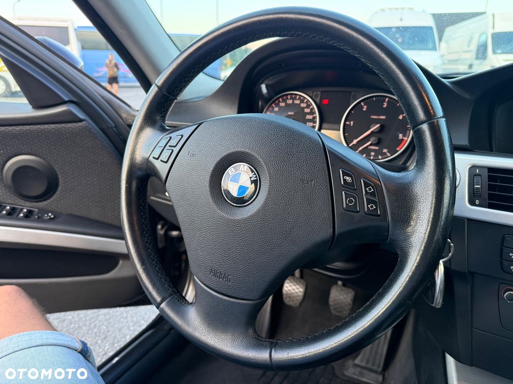BMW Seria 3 320d DPF Edition Fleet Exclusive - 17