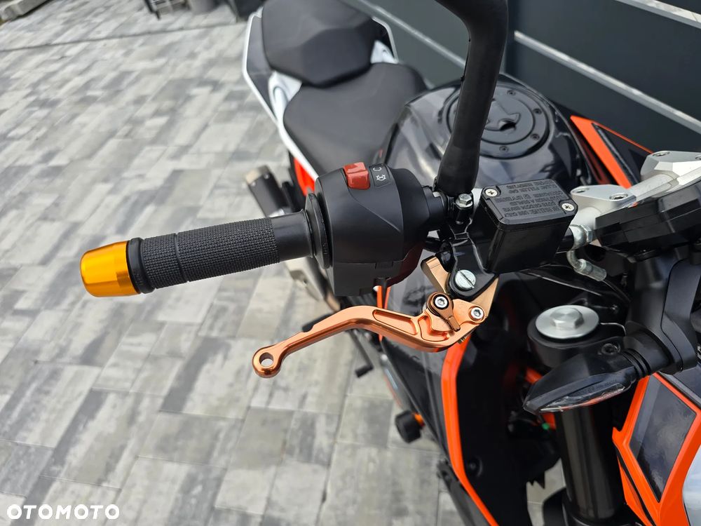 KTM Duke 390 - 18