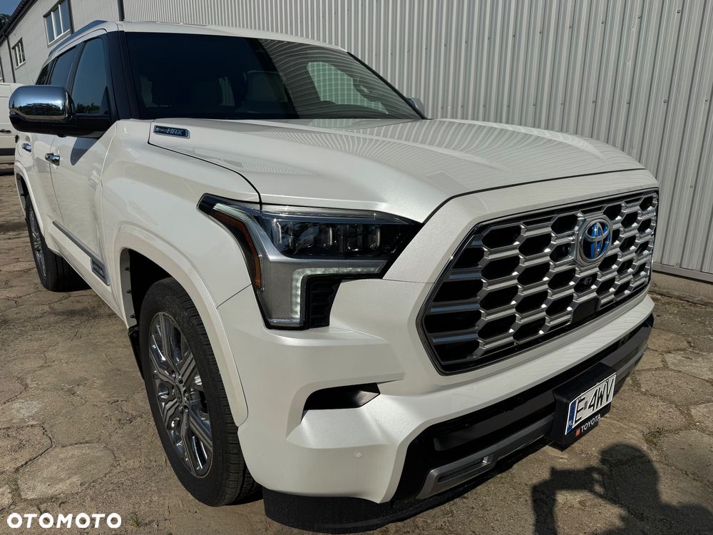 Toyota Sequoia - 9