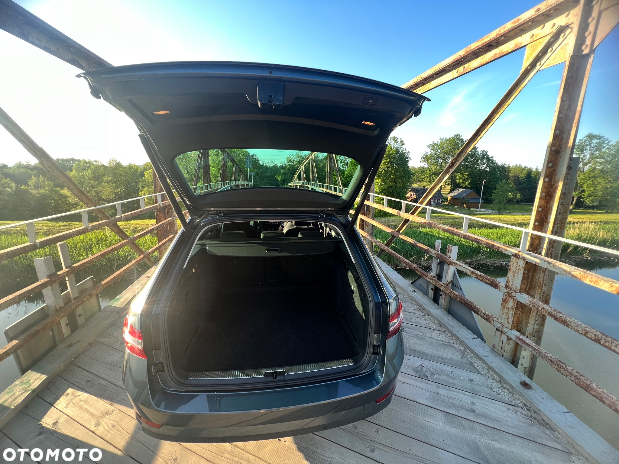 Skoda Superb 2.0 TDI Style DSG - 13