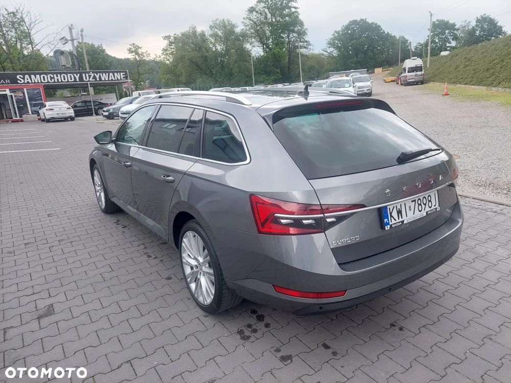 Skoda Superb 2.0 TDI DSG Style - 4