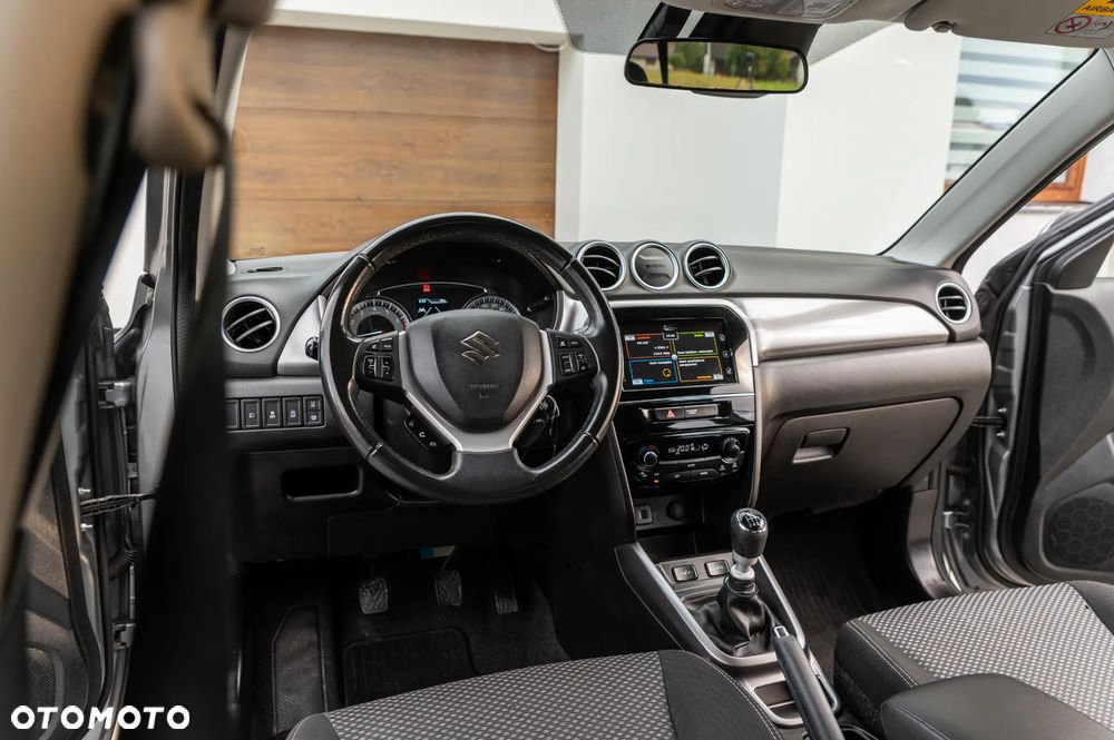 Suzuki Vitara 1.4 Boosterjet Hybrid Comfort - 36