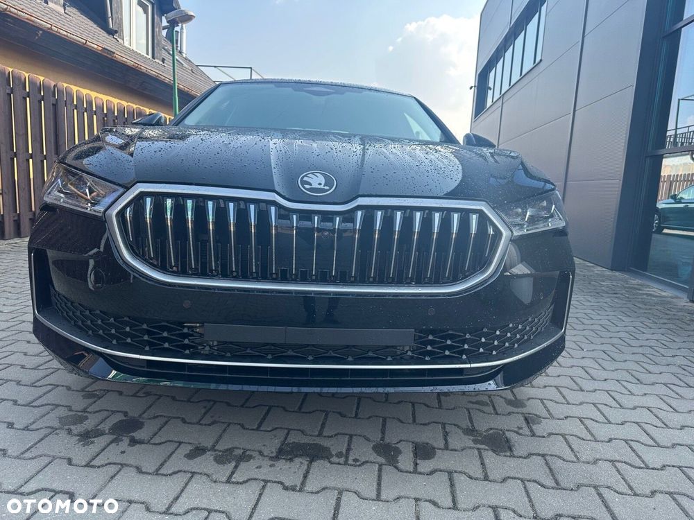 Skoda Superb 2.0 TDI SCR 4x4 L&K DSG - 2