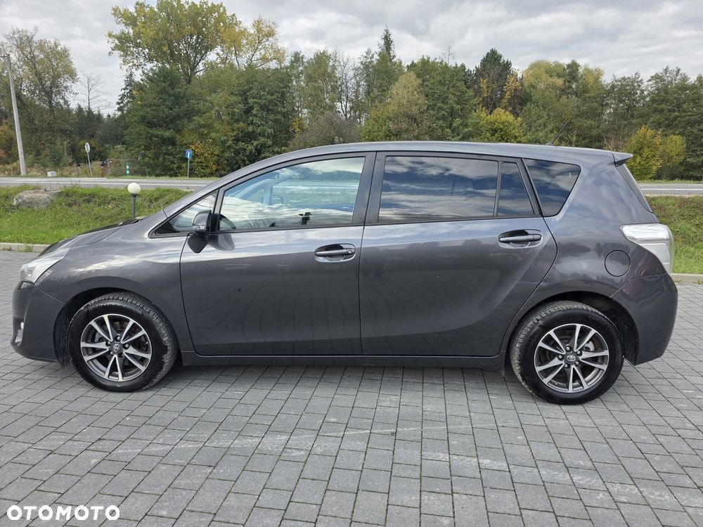 Toyota Verso - 5