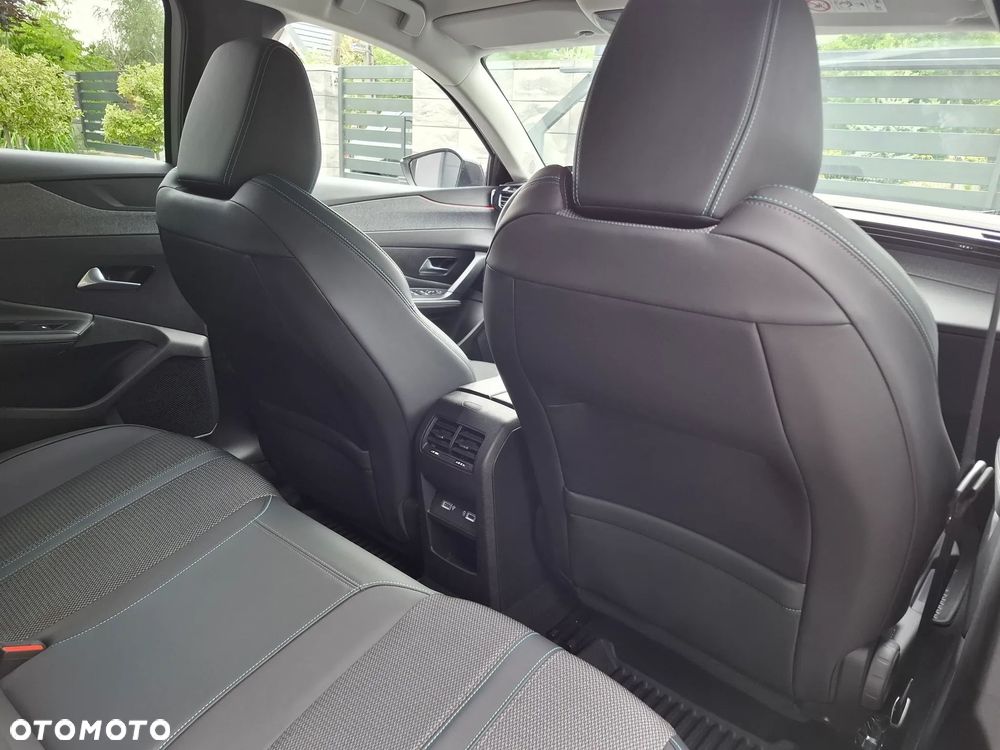 Peugeot 308 BlueHDi 130 EAT8 Stop & Start Allure Business-Paket - 24