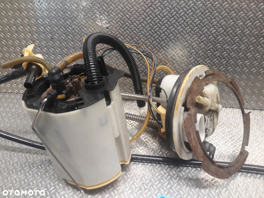 POMPA PALIWA VOLKSWAGEN PASSAT B6 2,0 TFSI 3C0919051 - 2