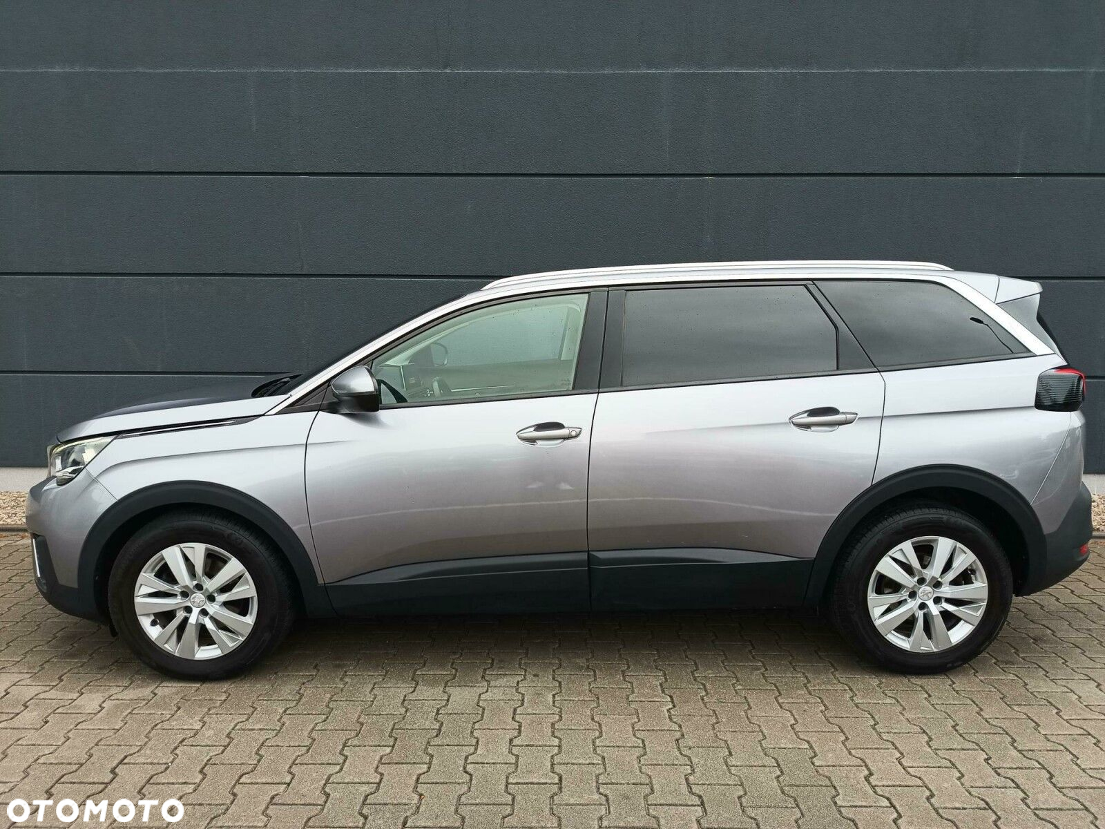 Peugeot 5008 - 12