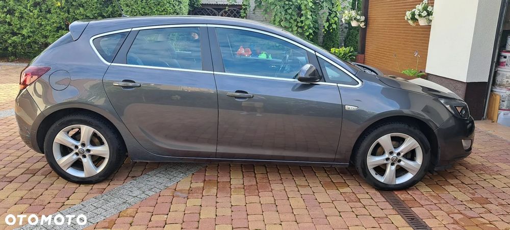 Opel Astra IV 1.4 T Enjoy S&S - 11