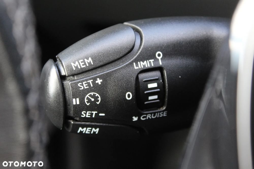 Peugeot 3008 BlueHDi 130 Stop & Start Active Business-Paket - 31