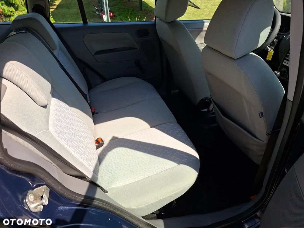 Ford Fusion 1.25 Fun - 11
