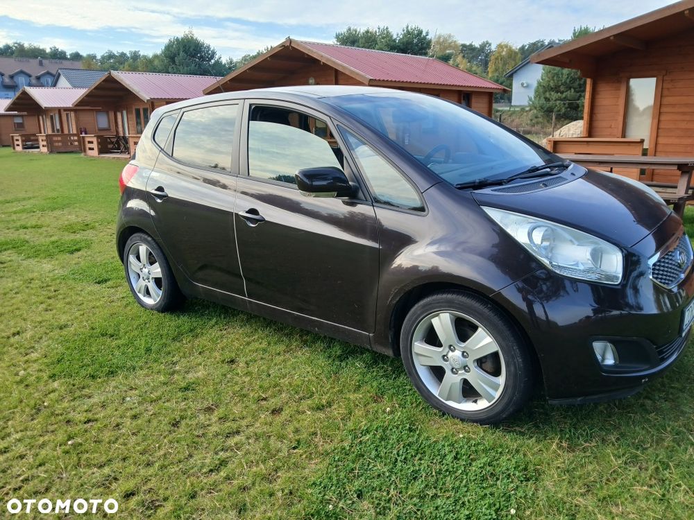 Kia Venga 2010 photo 3