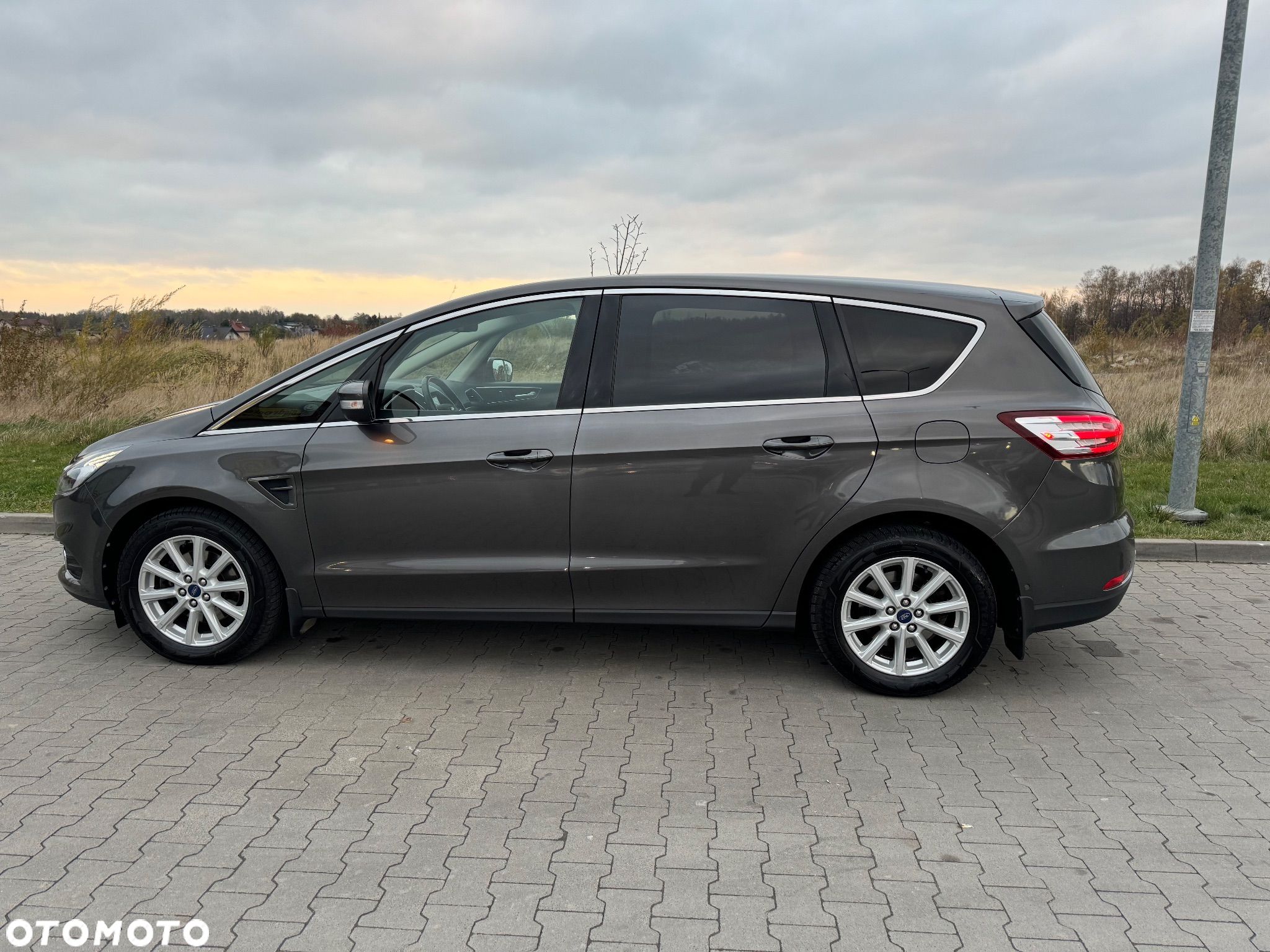 Ford S-Max 1.5 EcoBoost Titanium - 1