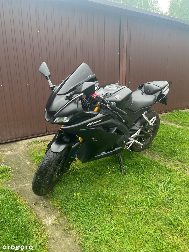 Yamaha YZF - 1