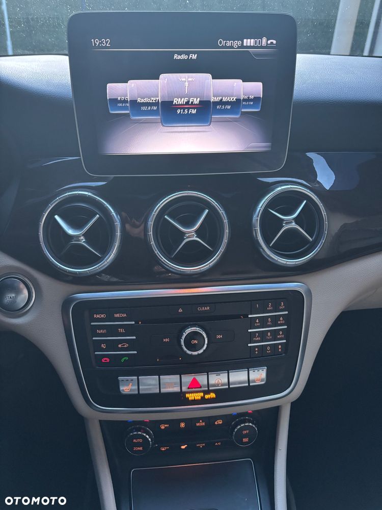 Mercedes-Benz CLA 250 4-Matic - 21