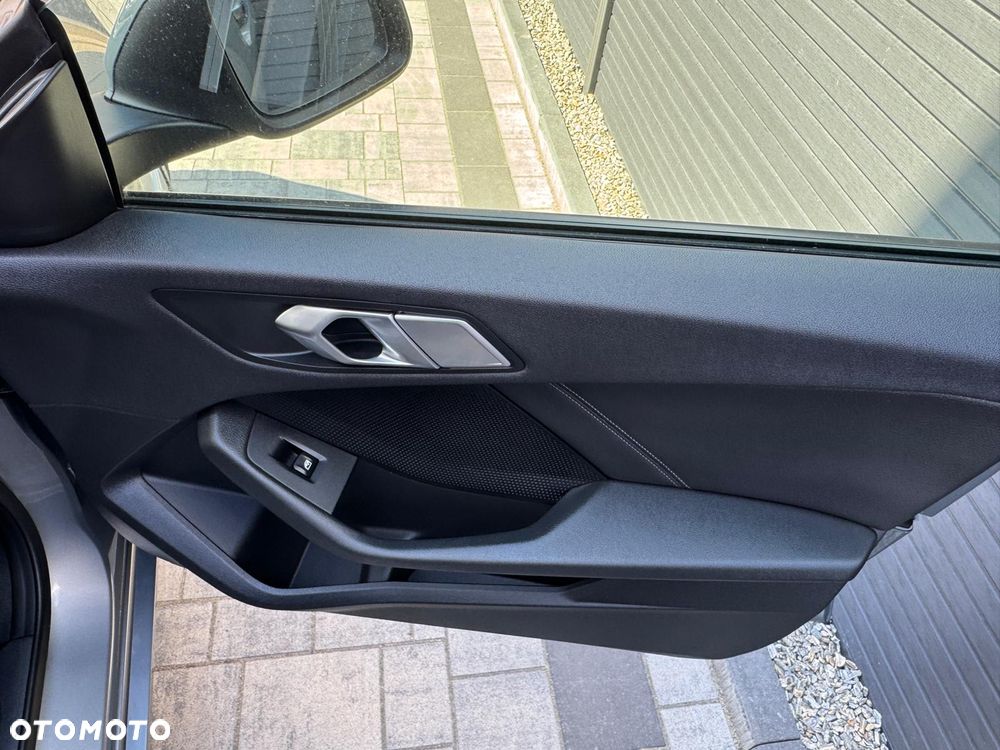 BMW Seria 2 220i Advantage sport - 16