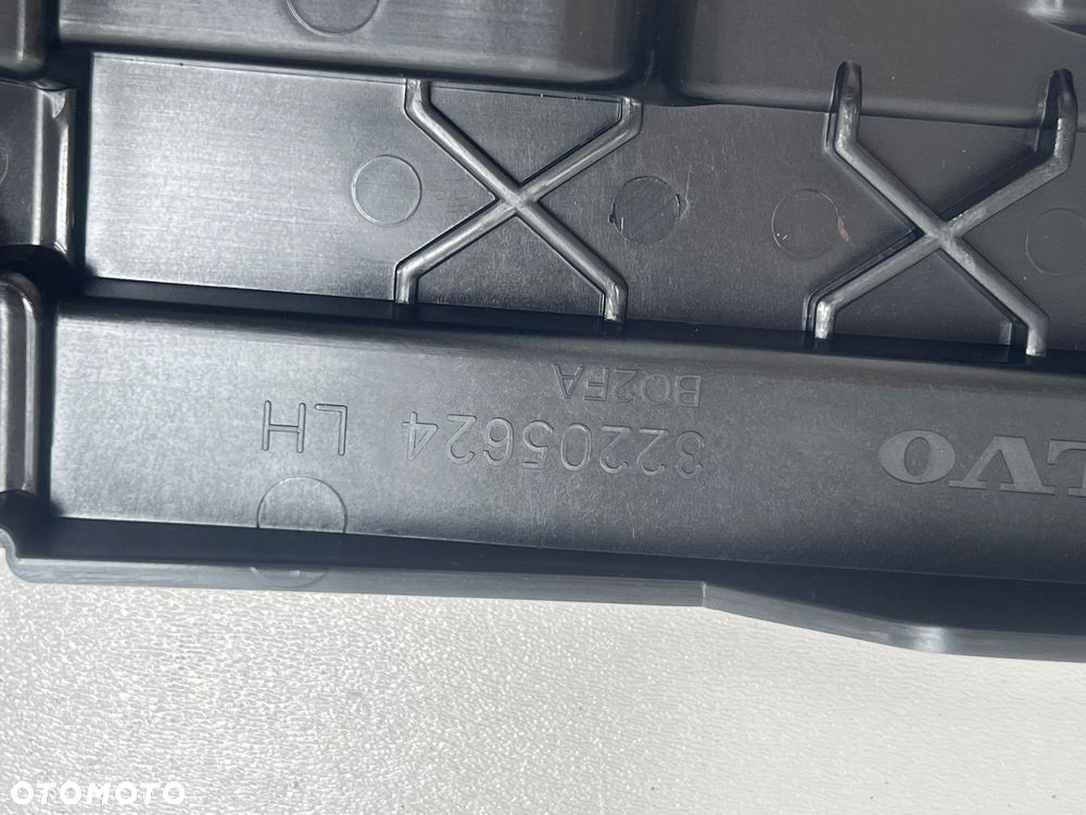 Nowy lewy wspornik podłogi bagażnika XC60 - 3