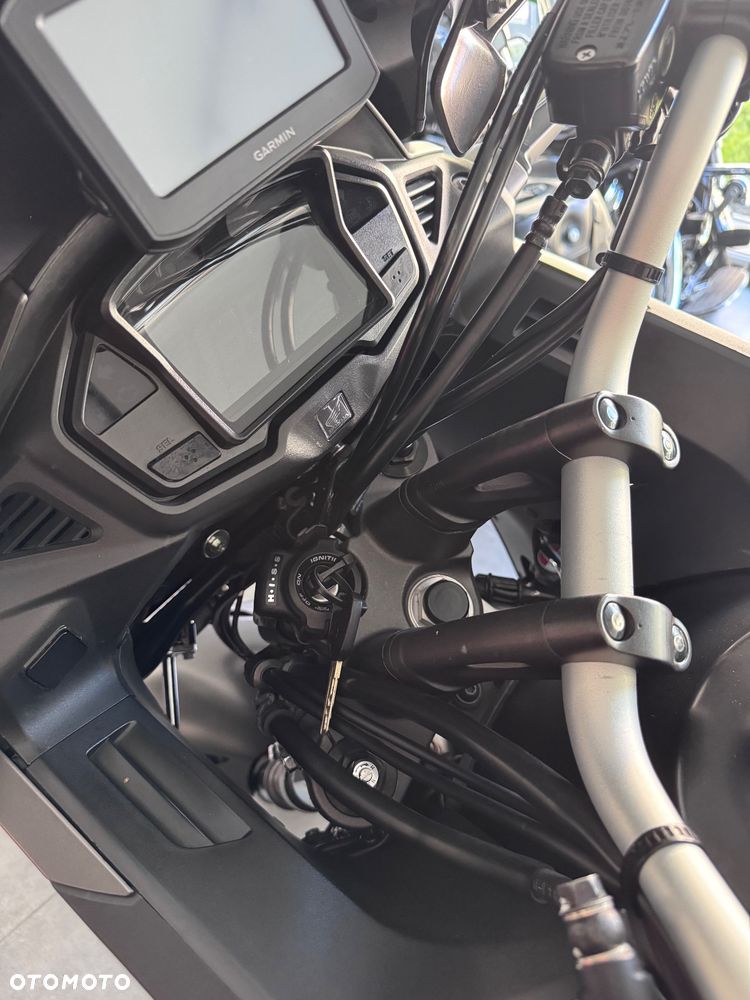 Honda VFR - 9