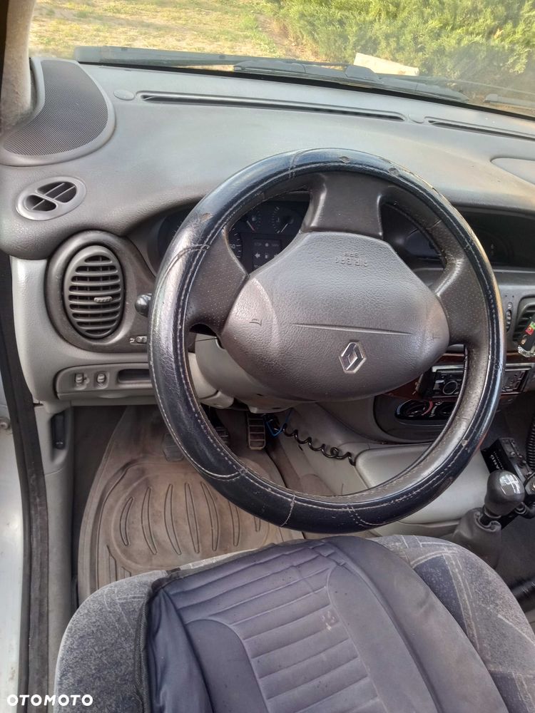 Renault Inny - 3