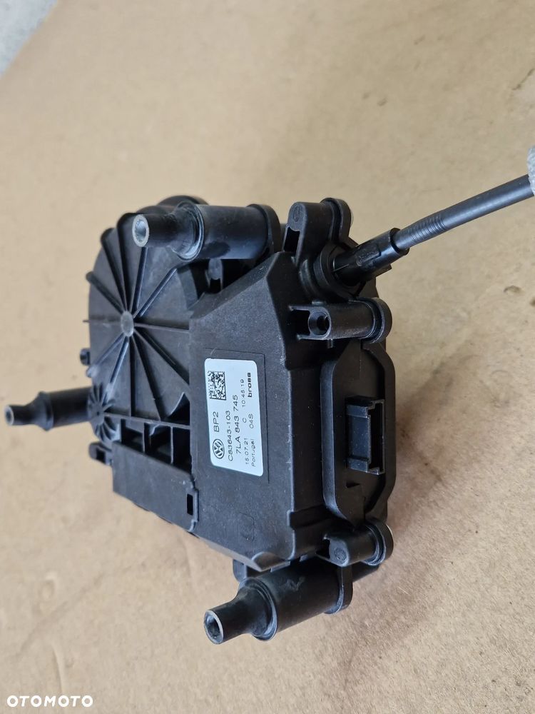 ZAMEK DRZWI LEWY VW T6.1 7LA843603G 7LA843745 - 16