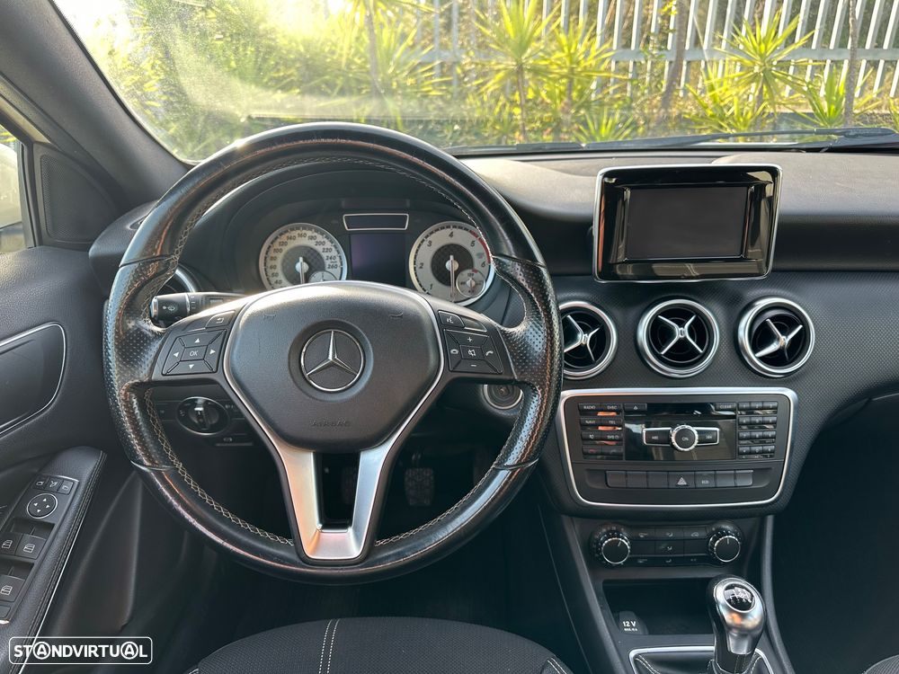 Mercedes-Benz A 180 CDI (BlueEFFICIENCY) Urban - 13