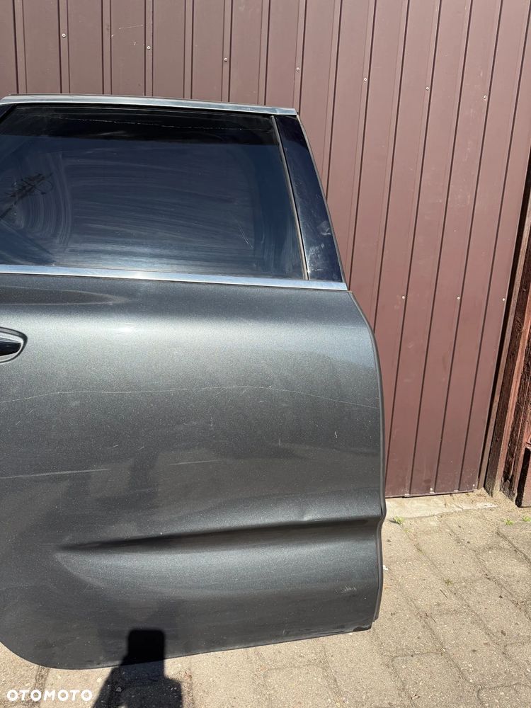 Citroen C4 II Picasso II 2013- DRZWI TYŁ TYLNE PRAWE KROTKI - 3