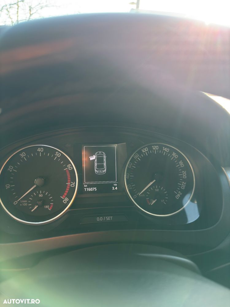 Skoda RAPID 1.2 TSI Style - 4