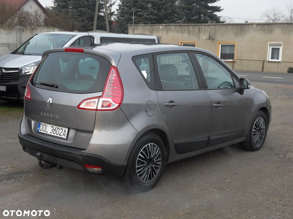 Renault Scenic 1.9 dCi Emotion - 5